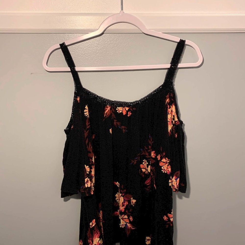 Off-Shoulder Blouse - Picture 3 of 4